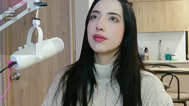 Snapshot of Rebbecawhite_meow chatting on January 7, 2026, 9:06 pm Rebbecawhite meow online show from January 7, 2026, 9:06 pm