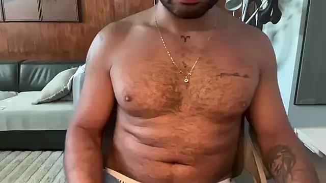 Snapshot of TopRaw3 chatting on September 18, 2025, 1:35 pm TopRaw3 online show from September 18, 2025, 1:35 pm