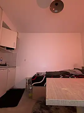 Renoirmonter online show from April 11, 2026, 6:40 am