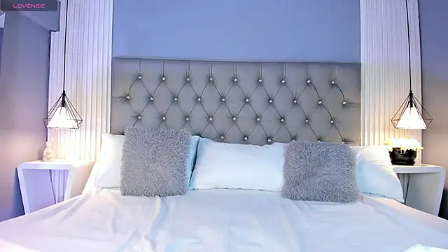 MartinaGracex online show from October 15, 2025, 8:42 pm