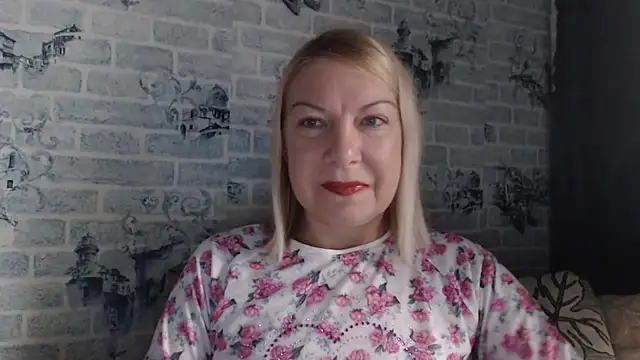 Snapshot of Lillia_Ray chatting on October 24, 2025, 5:04 am Lillia Ray online show from October 24, 2025, 5:04 am