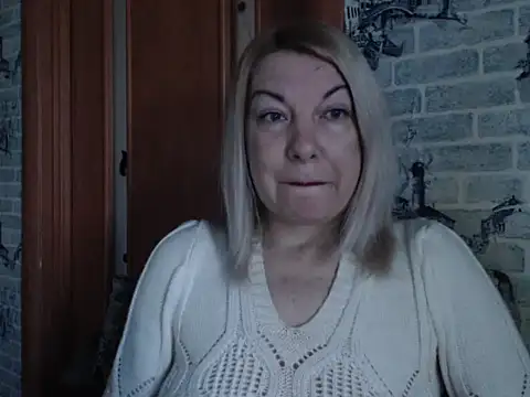 Snapshot of Lillia_Ray chatting on February 10, 2026, 8:18 am Lillia Ray online show from February 10, 2026, 8:18 am