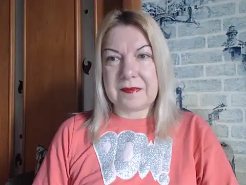 Snapshot of Lillia_Ray chatting on March 4, 2026, 8:42 am Lillia Ray online show from March 4, 2026, 8:42 am