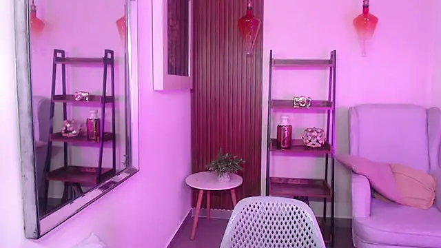 Snapshot of Coral_Lise chatting on November 24, 2025, 12:27 pm Coral Lise online show from November 24, 2025, 12:27 pm