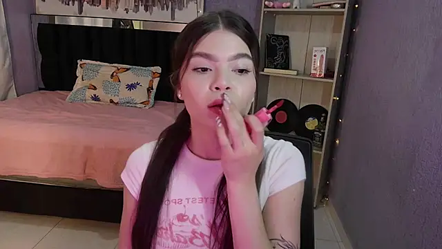 Snapshot of sweet_c4ndy chatting on January 8, 2026, 2:41 pm sweet c4ndy online show from January 8, 2026, 2:41 pm