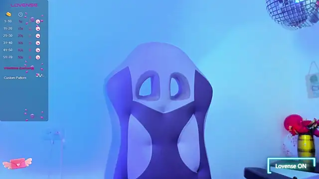 Snapshot of julieta_caceres1 chatting on March 22, 2025, 11:21 am julieta caceres1 online show from March 22, 2025, 11:21 am