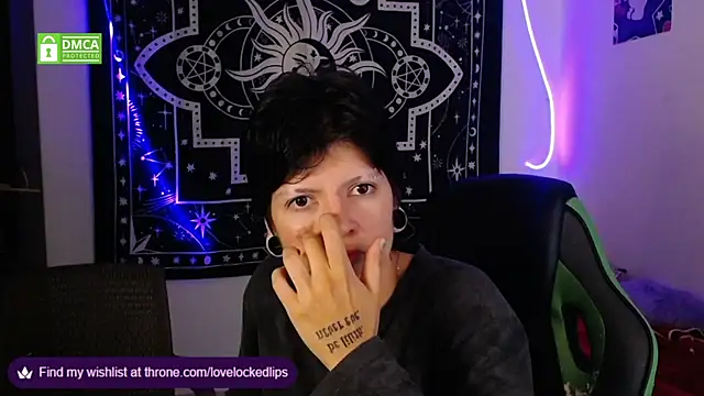 lovelockedlips online show from October 5, 2025, 1:59 am