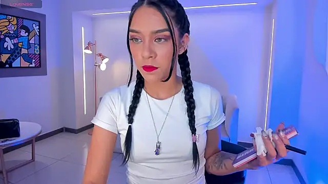 AmaliaCrus online show from September 28, 2025, 11:43 pm