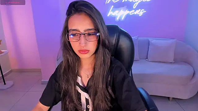 Snapshot of LarisaSmirnov chatting on October 14, 2025, 3:51 am LarisaSmirnov online show from October 14, 2025, 3:51 am