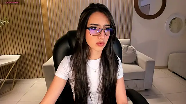 Snapshot of LarisaSmirnov chatting on October 23, 2025, 4:34 am LarisaSmirnov online show from October 23, 2025, 4:34 am