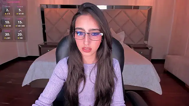 Snapshot of LarisaSmirnov chatting on November 3, 2025, 5:52 am LarisaSmirnov online show from November 3, 2025, 5:52 am