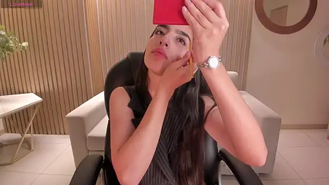 Snapshot of LarisaSmirnov chatting on December 20, 2025, 8:05 pm LarisaSmirnov online show from December 20, 2025, 8:05 pm