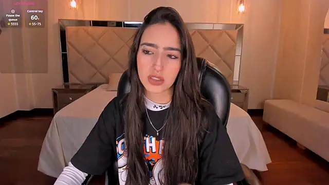 Snapshot of LarisaSmirnov chatting on January 11, 2026, 4:06 am LarisaSmirnov online show from January 11, 2026, 4:06 am