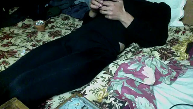 JoaoPinto0 online show from November 8, 2025, 12:33 am