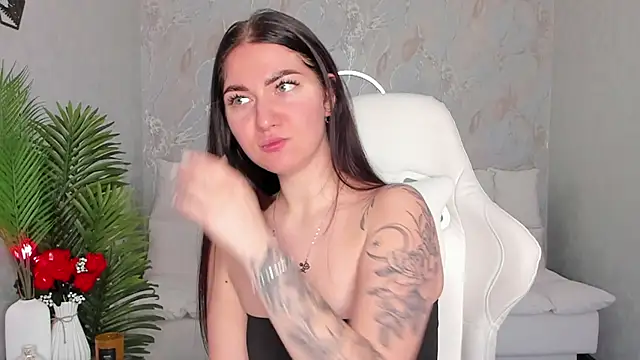 babyisperfect online show from October 30, 2025, 4:25 am