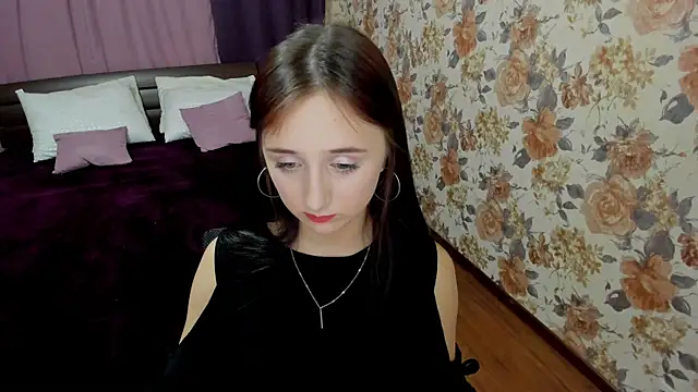 Snapshot of JulietMonli chatting on September 14, 2025, 7:13 pm JulietMonli online show from September 14, 2025, 7:13 pm