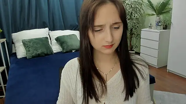 Snapshot of JulietMonli chatting on October 1, 2025, 3:23 am JulietMonli online show from October 1, 2025, 3:23 am