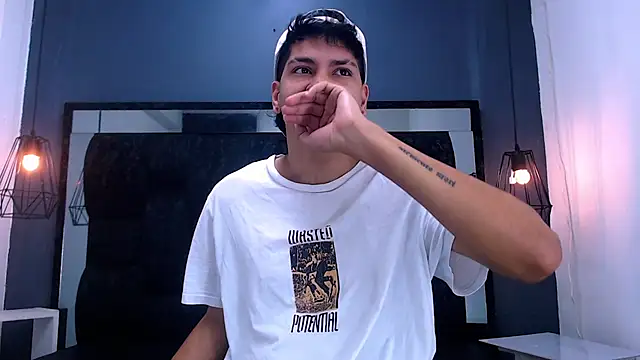 Snapshot of Jhojan_twink chatting on January 8, 2026, 4:26 am Jhojan twink online show from January 8, 2026, 4:26 am