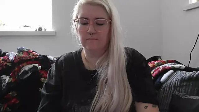 Sizzling Indie36 online show from September 25, 2025, 9:24 am