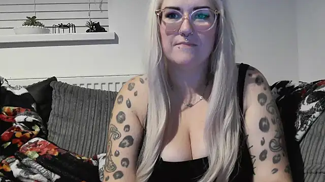 Sizzling Indie36 online show from September 27, 2025, 12:15 am