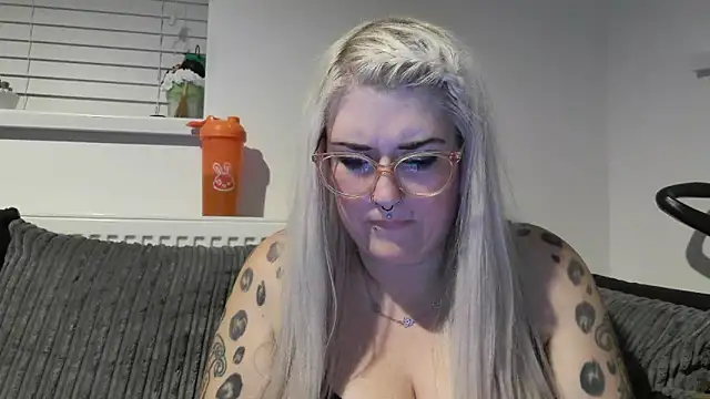 Sizzling Indie36 online show from October 9, 2025, 10:08 pm