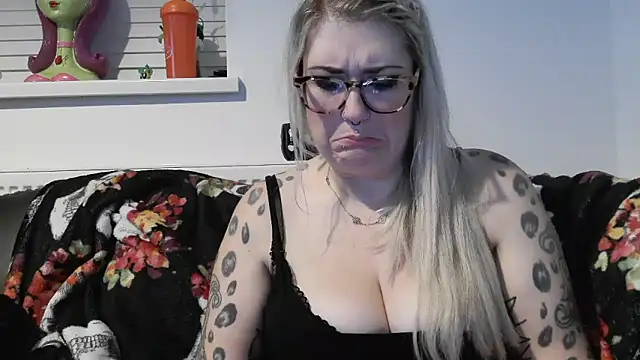 Sizzling Indie36 online show from November 14, 2025, 11:13 pm