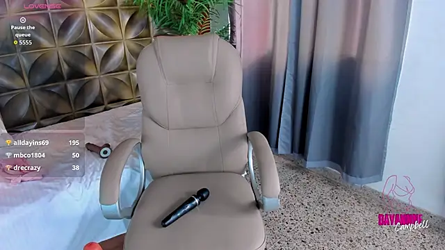 Snapshot of Dayanne_campbelll chatting on January 11, 2026, 2:11 pm Dayanne campbelll online show from January 11, 2026, 2:11 pm