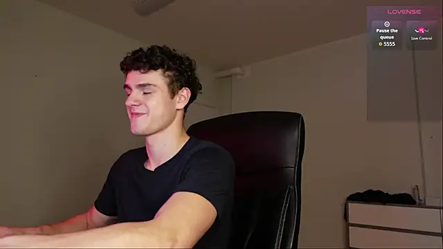 Snapshot of Brad_Holloway chatting on October 26, 2025, 8:37 pm Brad Holloway online show from October 26, 2025, 8:37 pm