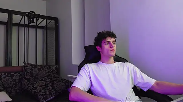 Snapshot of Brad_Holloway chatting on November 13, 2025, 5:56 pm Brad Holloway online show from November 13, 2025, 5:56 pm