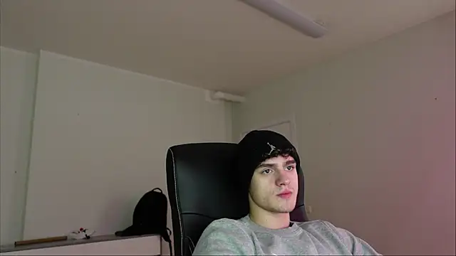 Snapshot of Brad_Holloway chatting on November 16, 2025, 8:14 pm Brad Holloway online show from November 16, 2025, 8:14 pm