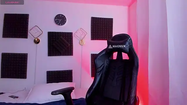 Snapshot of hannarusso chatting on December 4, 2025, 11:46 pm hannarusso online show from December 4, 2025, 11:46 pm