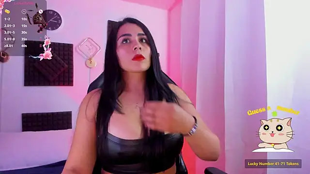 Snapshot of hannarusso chatting on December 5, 2025, 8:05 pm hannarusso online show from December 5, 2025, 8:05 pm