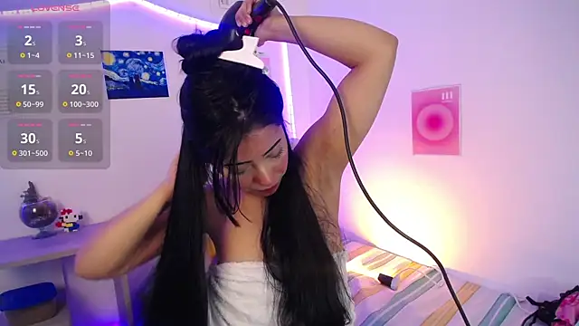 Emilybutterfly1 online show from September 18, 2025, 7:49 pm