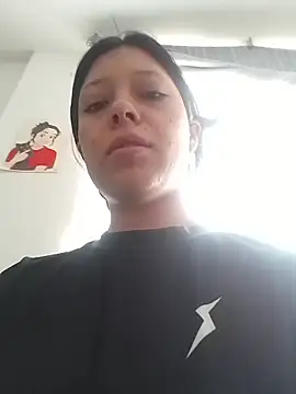 Emilybutterfly1 online show from October 22, 2025, 5:56 pm