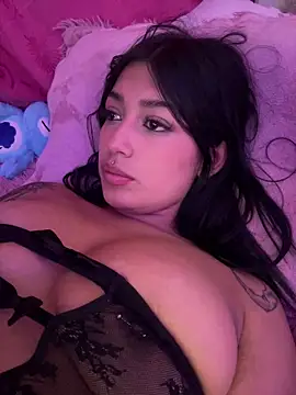 KatianPierce online show from May 16, 2026, 12:40 am