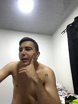 Snapshot of pareja_curiosa19 chatting on January 11, 2026, 1:32 am pareja curiosa19 online show from January 11, 2026, 1:32 am