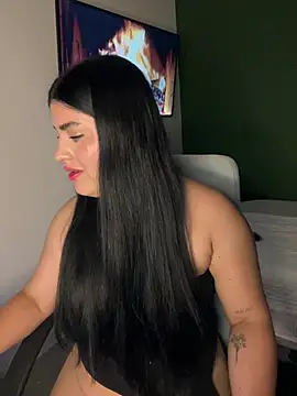 pareja curiosa19 online show from June 4, 2026, 1:11 am