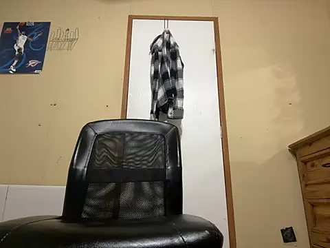 Snapshot of bwcizThrobbing chatting on September 21, 2025, 11:12 am bwcizThrobbing online show from September 21, 2025, 11:12 am