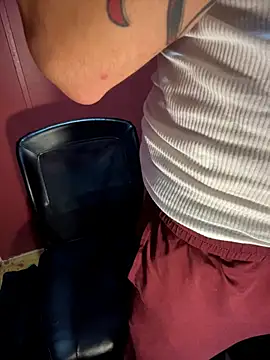 Snapshot of bwcizThrobbing chatting on November 15, 2025, 5:42 pm bwcizThrobbing online show from November 15, 2025, 5:42 pm