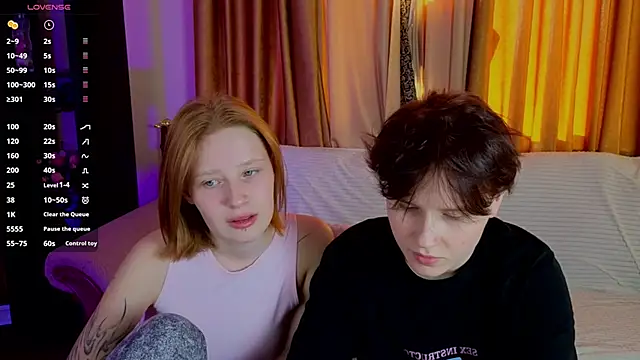 Snapshot of Tara_Lawson chatting on October 5, 2025, 11:41 am Tara Lawson online show from October 5, 2025, 11:41 am