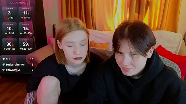 Snapshot of Tara_Lawson chatting on October 12, 2025, 11:20 am Tara Lawson online show from October 12, 2025, 11:20 am