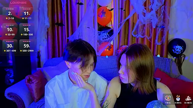 Snapshot of Tara_Lawson chatting on October 15, 2025, 11:43 am Tara Lawson online show from October 15, 2025, 11:43 am