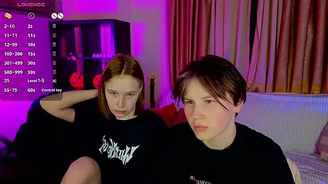 Snapshot of Tara_Lawson chatting on November 10, 2025, 11:42 am Tara Lawson online show from November 10, 2025, 11:42 am