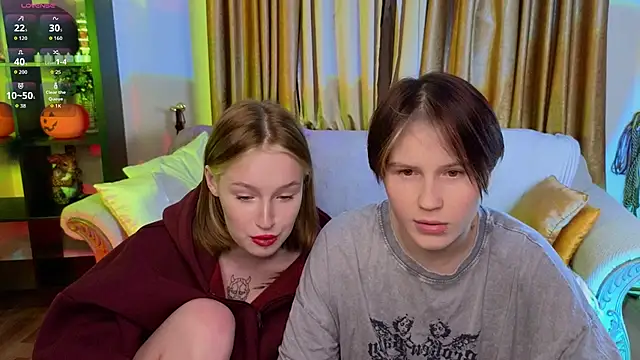 Snapshot of Tara_Lawson chatting on November 19, 2025, 7:03 pm Tara Lawson online show from November 19, 2025, 7:03 pm