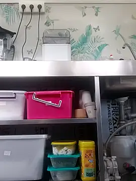 emiliemilf online show from April 11, 2026, 6:56 pm