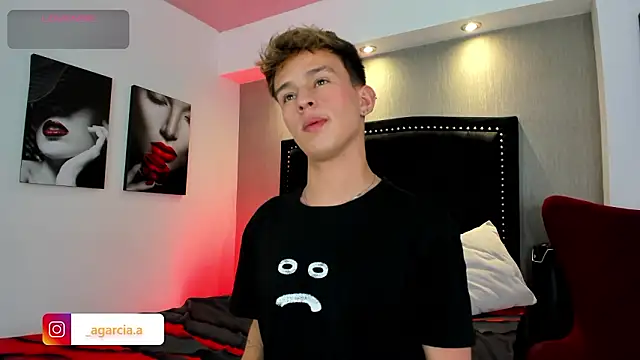 LiamWildx20 online show from March 3, 2026, 5:02 am