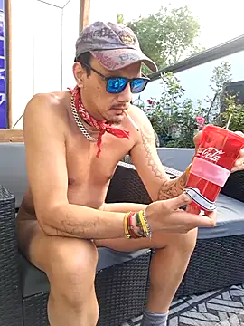 Snapshot of TAIZ69WORLD chatting on December 23, 2025, 6:22 am TAIZ69WORLD online show from December 23, 2025, 6:22 am