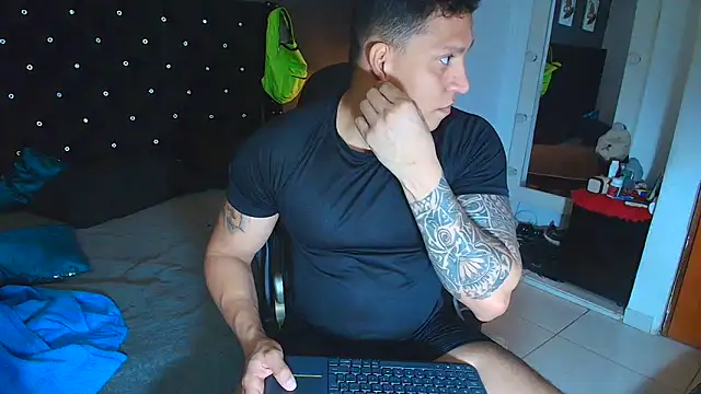 Snapshot of ethan_dalton_ chatting on November 11, 2025, 3:28 am ethan dalton online show from November 11, 2025, 3:28 am