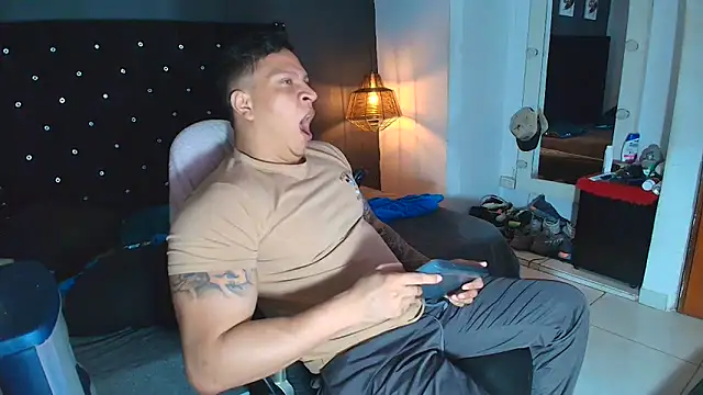 Snapshot of ethan_dalton_ chatting on December 15, 2025, 3:44 am ethan dalton online show from December 15, 2025, 3:44 am