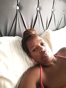 sexylira online show from November 14, 2025, 9:41 am